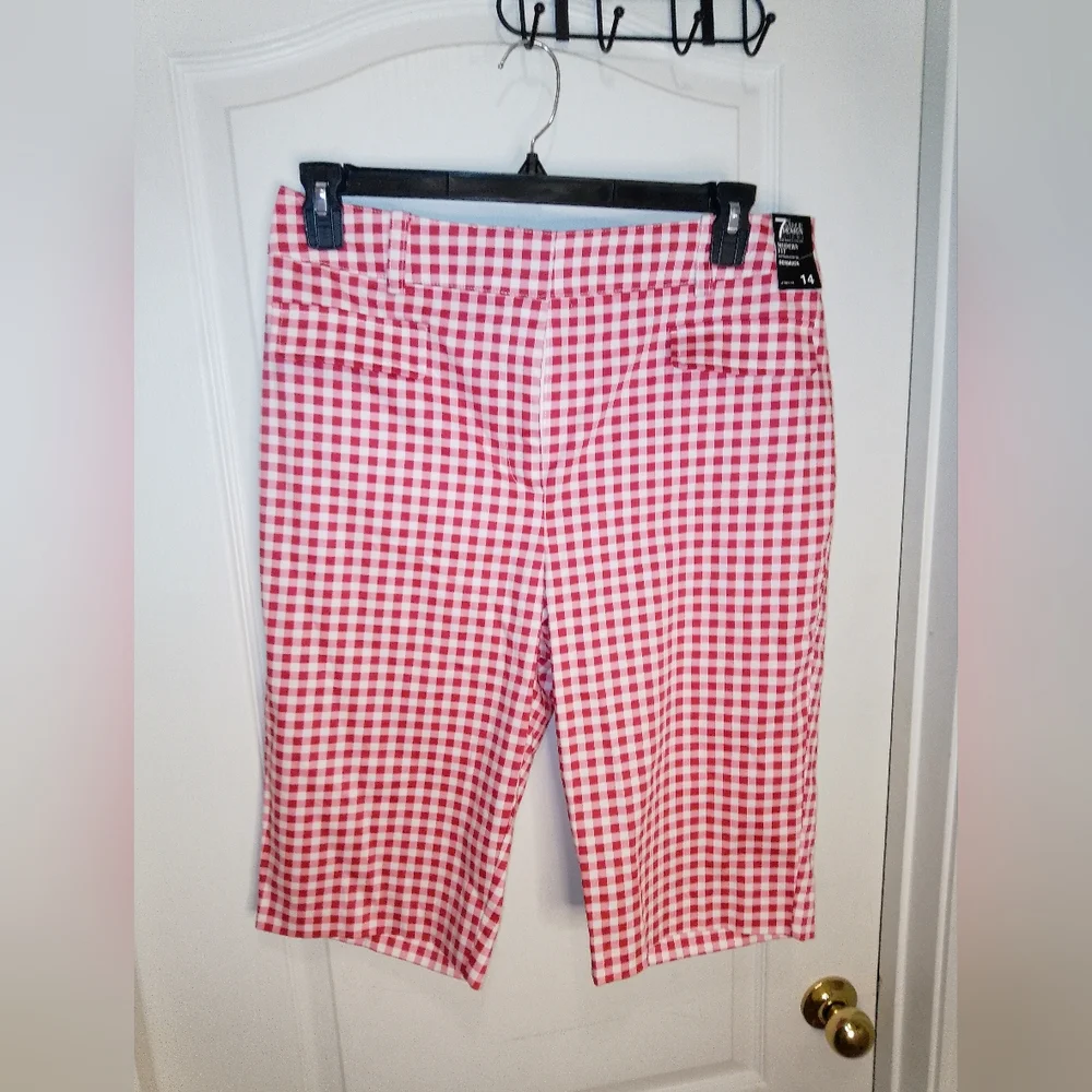 NWT/7th Ave New York and company red and Bermuda shorts/size 14